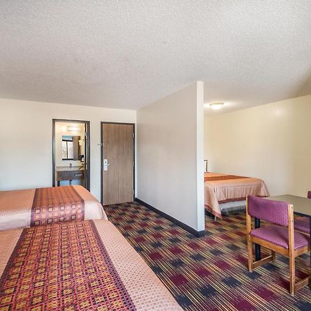 Americas Best Value Inn & Suites Harrisonville Exterior foto